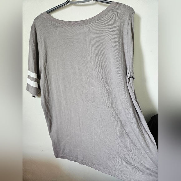 Disney Mickey Mouse VINTAGE Football Grey Top PLUS SIZE 0 TORRID SPORT sleep new - Picture 5 of 9